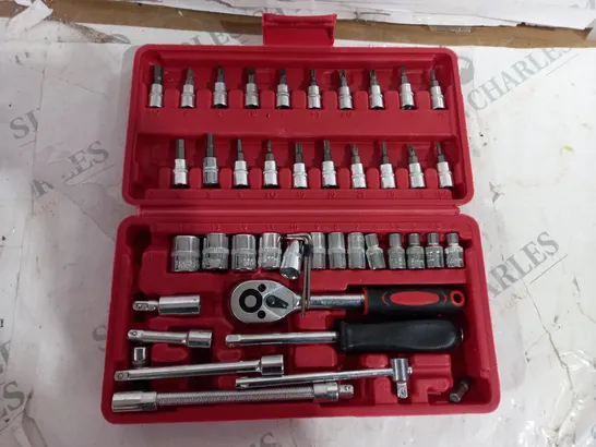 46 PCS SOCKET WRENCH SET 