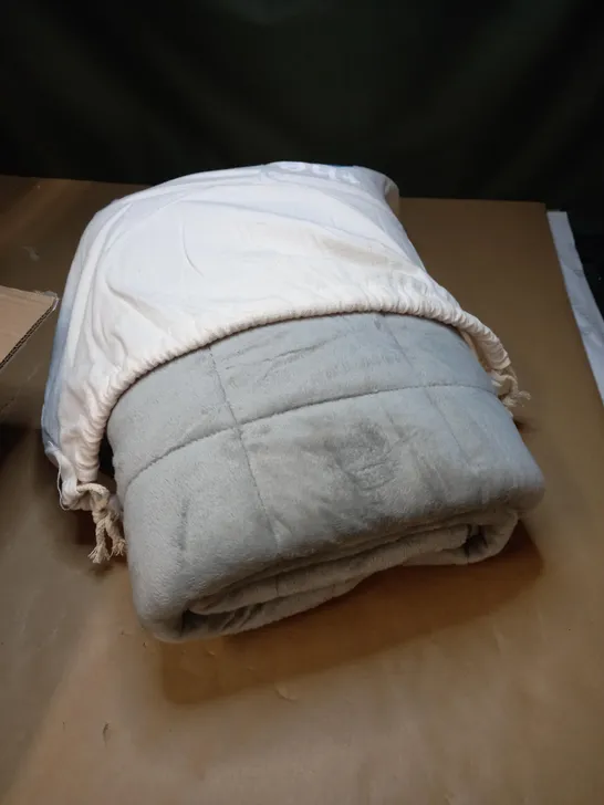 THE OODIE GREY WEIGHTED BLANKET