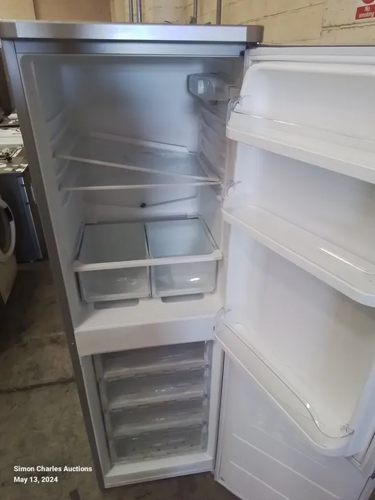 INDESIT 50/50 FRIDGE FREEZER IN SILVER 