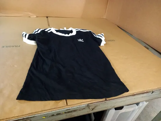 BLACK/WHITE ADIDAS SWEATSHIRT SIZE 10