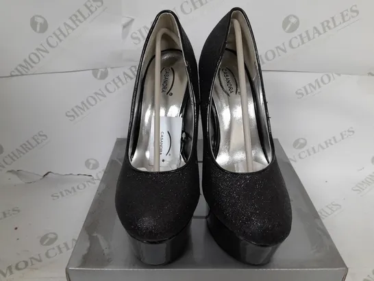 BOXED PAIR OF CASANDRA CLOSED TOE PLATFORM HEELS IN SPARKLE BLACK - SIZE 5