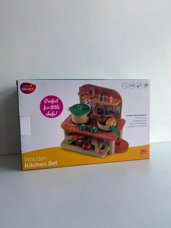 BRAND NEW BOXED BEE SMART WOODEN KITCHEN SET 