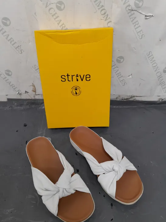 BOXED PAIROF STRIVE SICILY WHITE SANDAL UK 7 