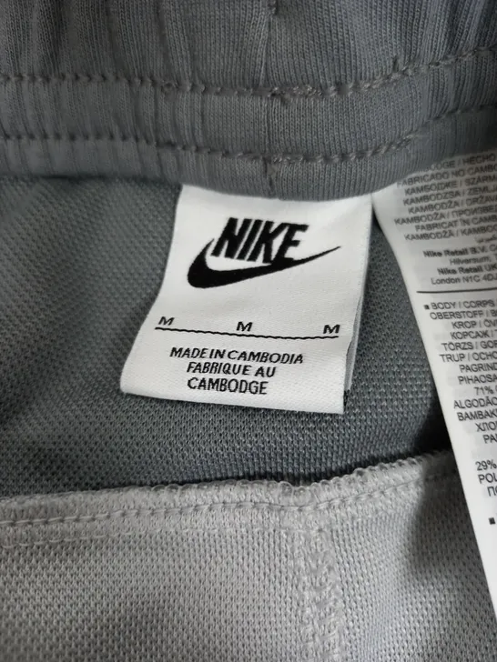 NIKE GREY TRACKSUIT BOTTOMS - MEDIUM 