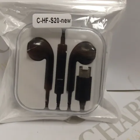 BOXED WIRED BLACK EARBUDS WITH USB-C CONNECTION