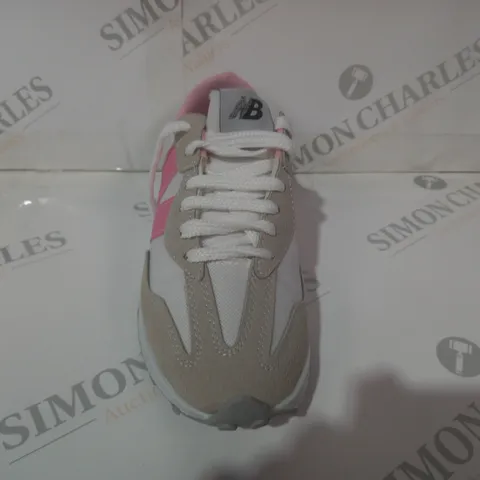 BOXED PAIR OF NEW BALANCE KIDS SHOES IN WHITE/PINK EU SIZE 32