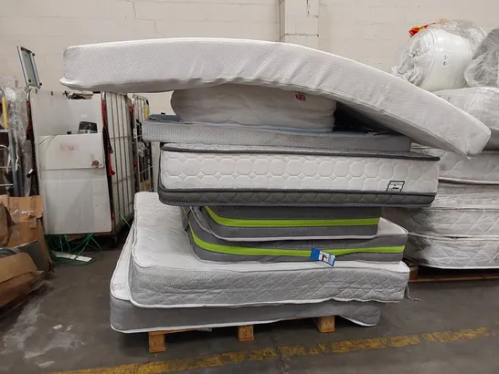 PALLET OF APPROXIMATELY 7X MATTRESS OF VARIOUS SIZES AND BRANDS 