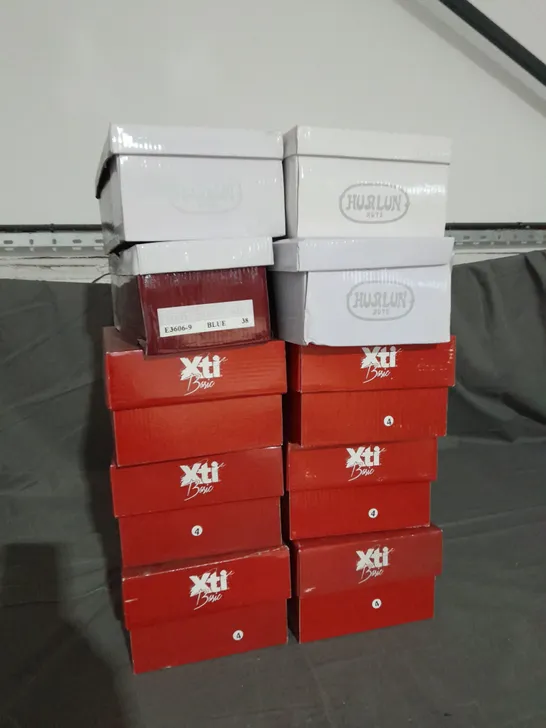 APPROXIMATELY 10 BOXED PAIR OF ASSORTED SHOES IN VARIOUS STYLES AND SIZES 