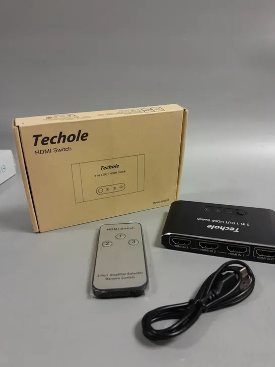 BOXED TECHOLE 3 IN 1 OUT HDMI SWITCH 
