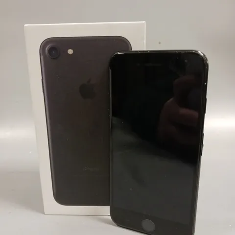 BOXED APPLE IPHONE 7 SMARTPHONE 