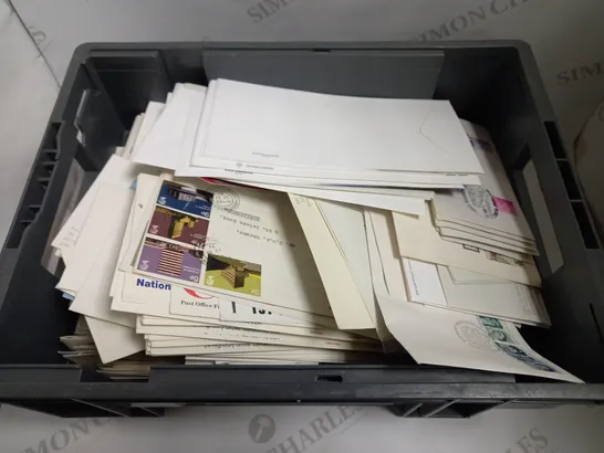 BOX OF APPROX 50 ASSORTED COLLECTABLE STAMPS IN VARIOUS CONDITIONS