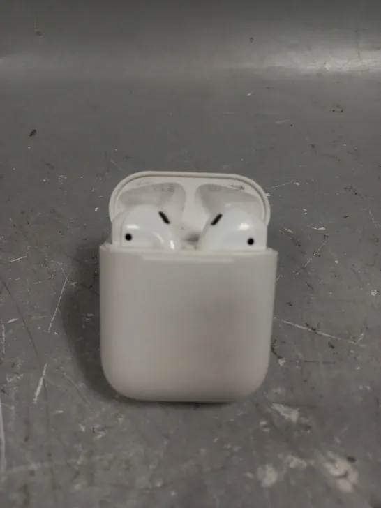 APPLE AIRPODS WITH CHARGING CASE - A1602