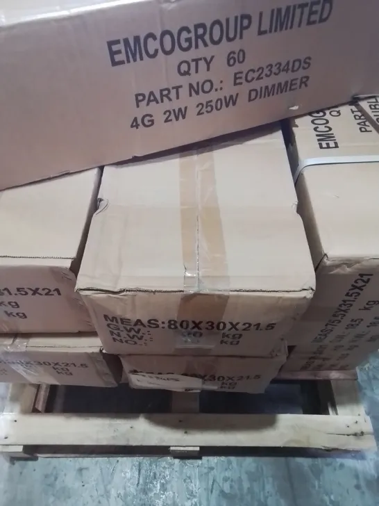 PALLET OF APPROXIMATELY 9 MULTI PACK BOXES OF EMCO TO INCLUDE- 4G 2W 250W DIMMER , 45 AMP DOUBLE POLE SWITCH - COLLECTION ONLY