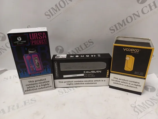 APPROXIMATELY 20 VAPES & E-CIGARETTES TO INCLUDE LOST VAPE URSA POCKET, CALIBRUM A3 POD SYSTEM, VOOPOO MOJO, ETC