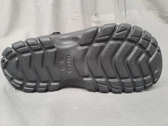 PAIR OF CROCS OFFROAD SPORT CLOGS IN BLACK UK SIZE M11/W12