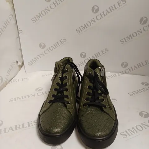 ADESSO LUNA ZIP TRAINERS IN OLIVE - SIZE UK6