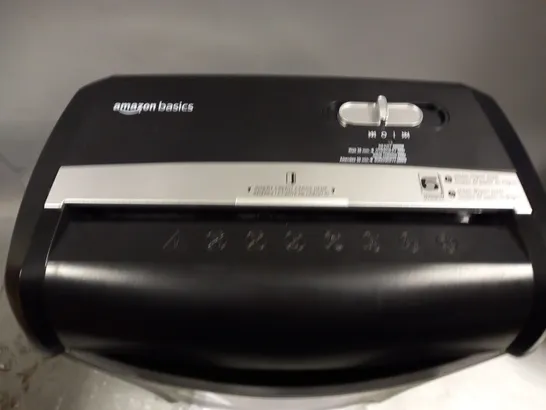 AMAZON BASICS SHREDDER