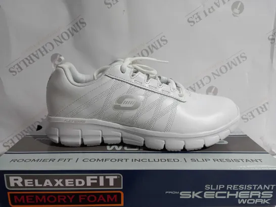 SKECHERS WORK SLIP RESISTANT WHITE SIZE 6