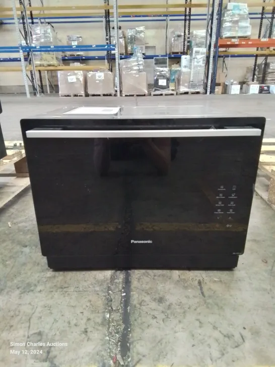 PANASONIC CF87 FULLY INTEGRATED SPEED CONVECTION OVEN, GRILL AND MICROWAVE UNIT. -COLLECTION ONLY-