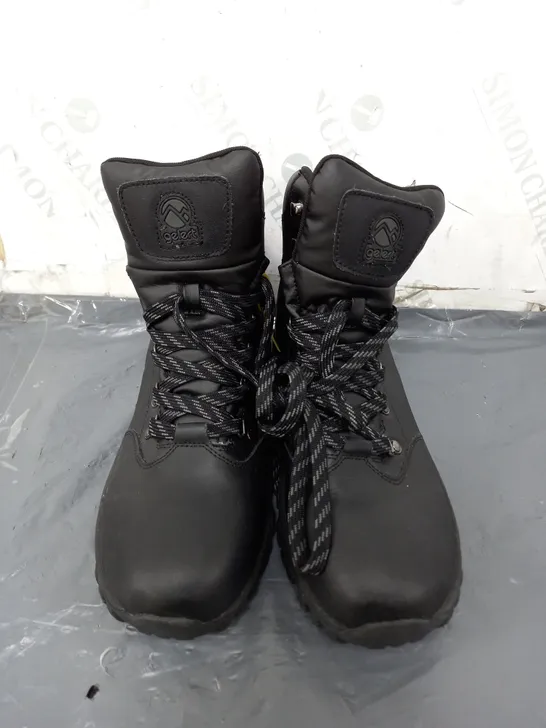 PAIR OF GELERT HIGH RISE WALKING BOOTS IN BLACK - 9.5