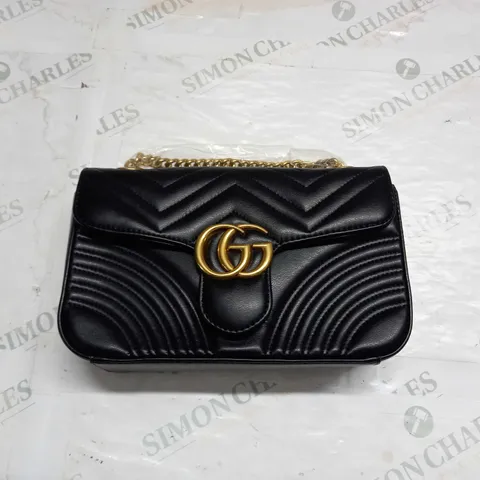 GUCCI BLACK CLASP HAND BAG