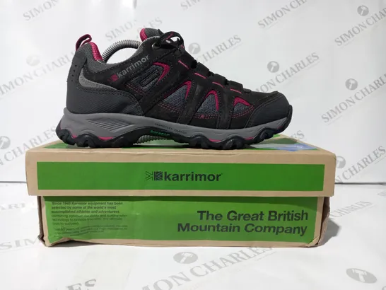 BOXED PAIR OF KARRIMOR MOUNT LOW SHOES IN BLACK/PINK UK SIZE 5.5