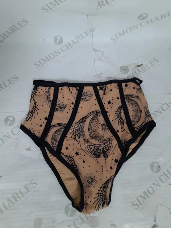 RAD RHINESTONE DETAIL HOKU BOTTOM IN NUDE SIZE M