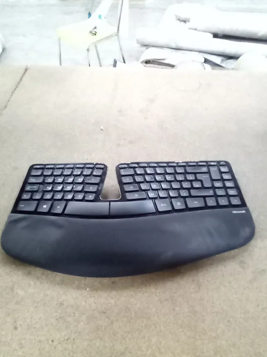 MICROSOFT ERGONOMIC KEYBOARD