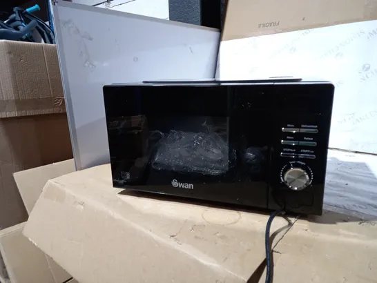 SWAN 700W MANUAL MICROWAVE - BLACK RRP £64