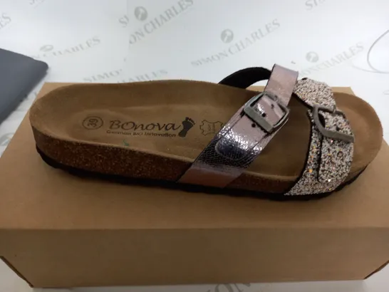 BONOVA SANDLES IN BROWN SIZE 6 