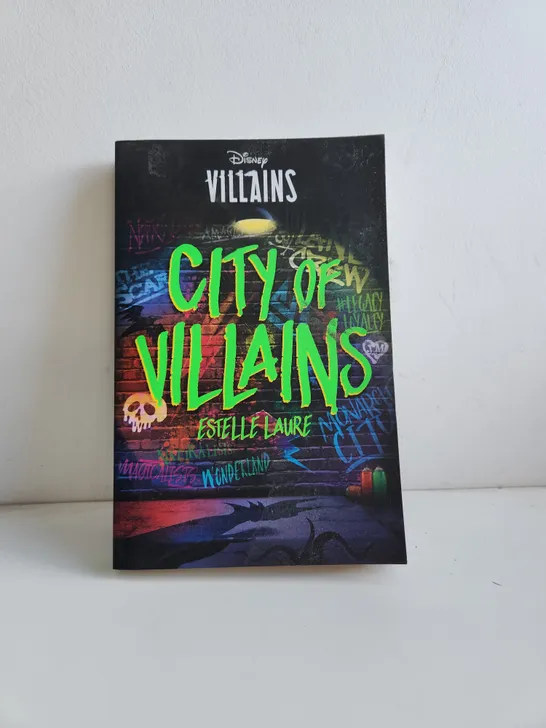 25 COPIES OF DISNEY'S CITY OF VILLAINS