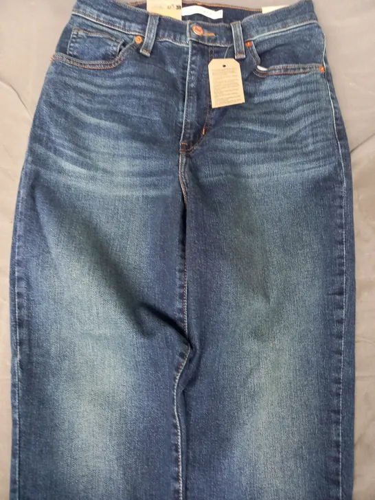 LEVI'S HIGH-WAISTED MOM JEANS IN BLUE SIZE 28/27