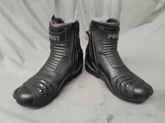 BOXED PAIR OF PROFRIST MOTORCYCLE ANKLE BOOTS IN BLACK UK SIZE 8