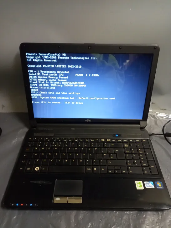 FUJITSU LIFEBOOK AH530 INTEL PENTIUM INSIDE WINDOWS 7