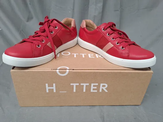 BOXED PAIR OF HOTTER SHOES IN RED/CLAY UK SIZE 6