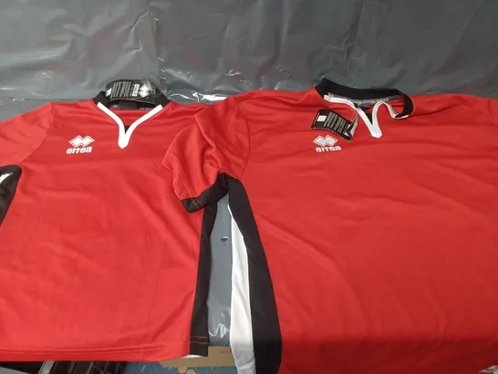 APPROXIMATELY 6 ERREA STYLE FOOTBALL SHIRTS IN VARIOUS SIZES 