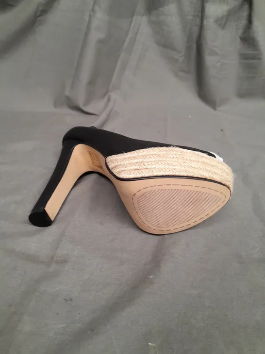 BOX OF APPROXIMATELY 10 WOMENS LAVANDAR HIGH HEEL SHOES IN VARIOUS SIZES