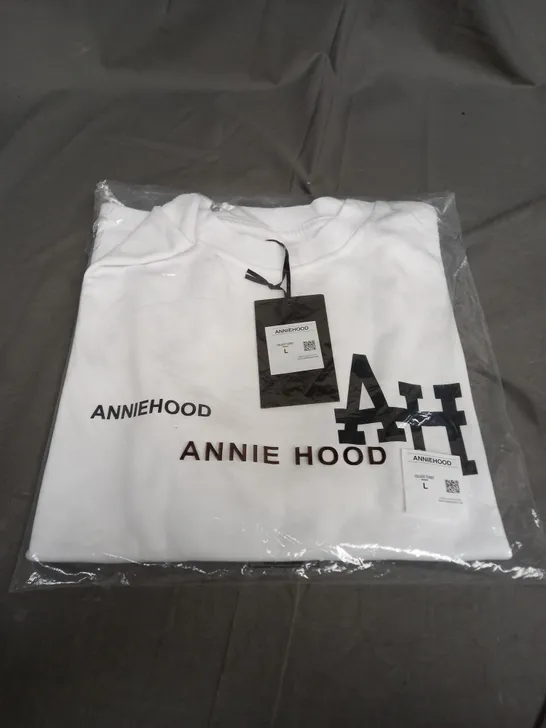 SEALED ANNIEHOOD COLLEGE T-SHIRT IN WHITE - LARGE