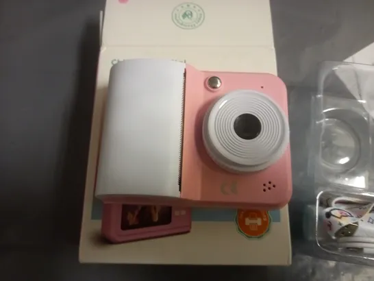 BOXED CHILDRENS DIGITAL PRINT CAMERA