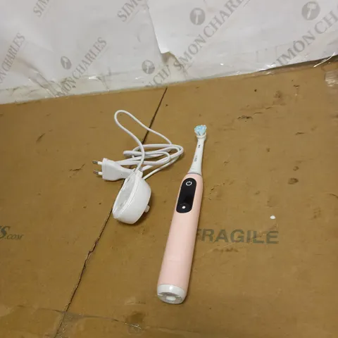 ORAL-B IO8 - ELECTRIC TOOTHBRUSH 