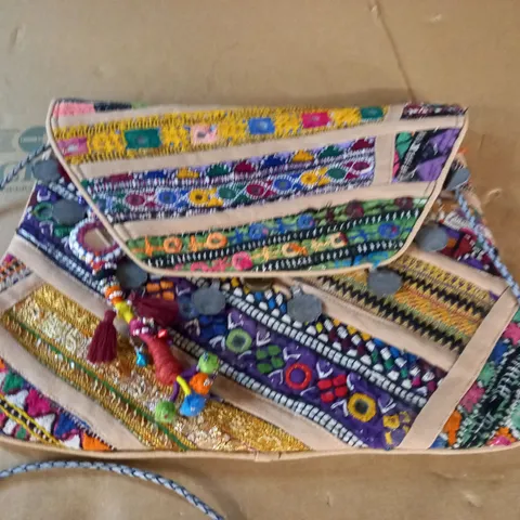 HANDMADE STYLE BAG IN MULTI 