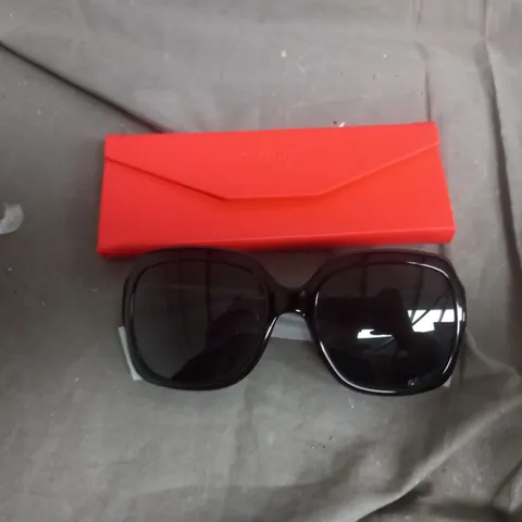 RUTH LANGSFORD BLACK BLOCK SUNGLASSES WITH ORANGE CASE 