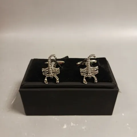 SCORPION DESIGN CUFFLINK PAIR 