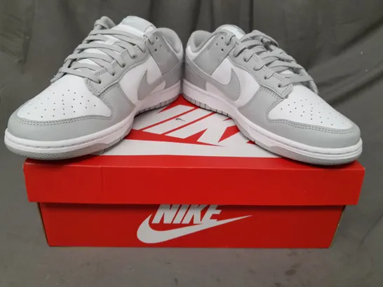 BOXED PAIR OF NIKE DUNK LOW RETRO SHOES IN GREY/WHITE UK SIZE 9