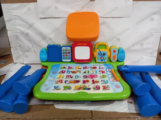 VTECH TOUCH & LEARN ACTIVITY DESK