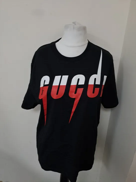 GUCCI CASUAL GRAPHIC T-SHIRT SIZE UNSPECIFIED