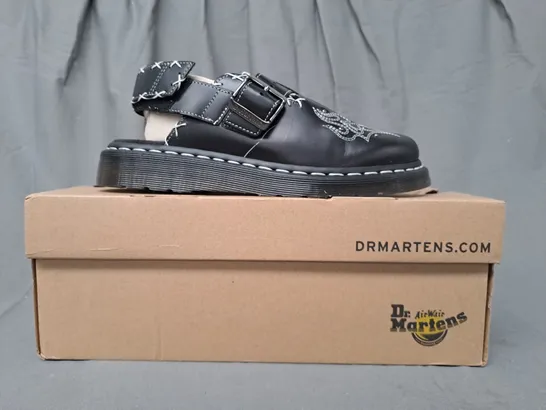 BOXED PAIR OF DR MARTENS JORGE II GA SHOES IN BLACK UK SIZE 6