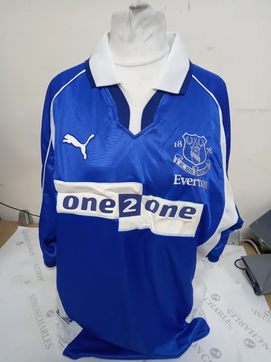 SIGNED PUMA EVERTON HOME SHIRT (2001/2002) - "GASCOIGNE 18"