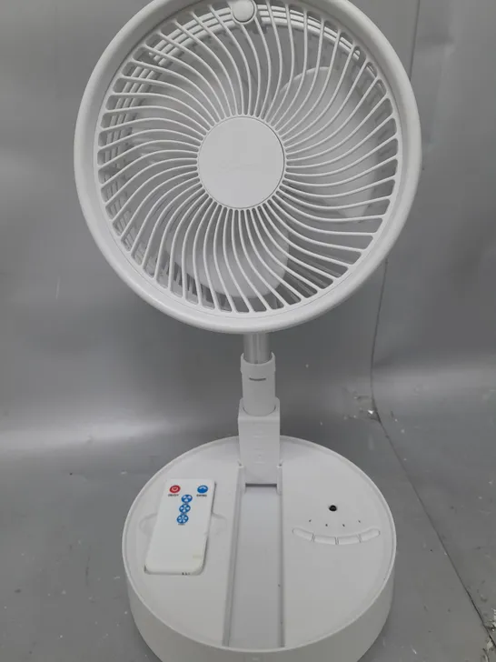 BOXED BELL & HOWELL OSCILLATING FOLDING RECHARGEABLE FAN, WHITE