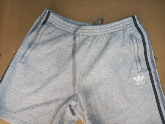 ADIDAS SHORTS IN GREY UK SIZE L